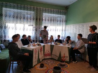 Октябрь батюшка настал, Покров праздник заиграл