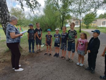 «Нам сегодня весело»