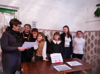 21.11.2024 года работники Ержинского дома культуры провели беседу с детьми  "С вредными привычками нам не по пути"