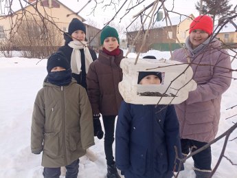Час изобретений: Кормушка птичкам