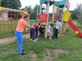 Нам без дружбы не прожить, дружбой надо дорожить
