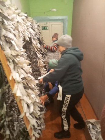 Наши труженицы — герои трудового фронта.